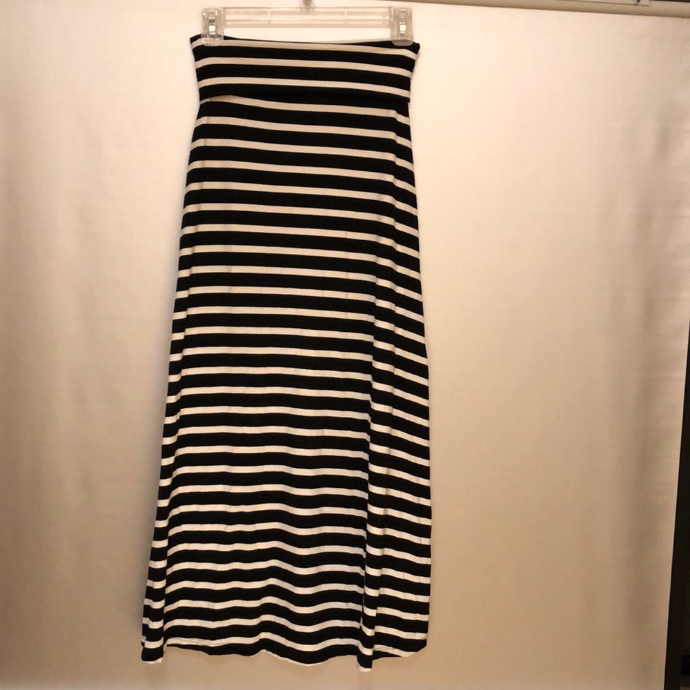 Hearts & hips Black and white striped maxi skirt S